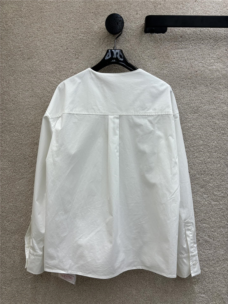 Va1e*ntin0 gold v logo shirt replica d&g clothing