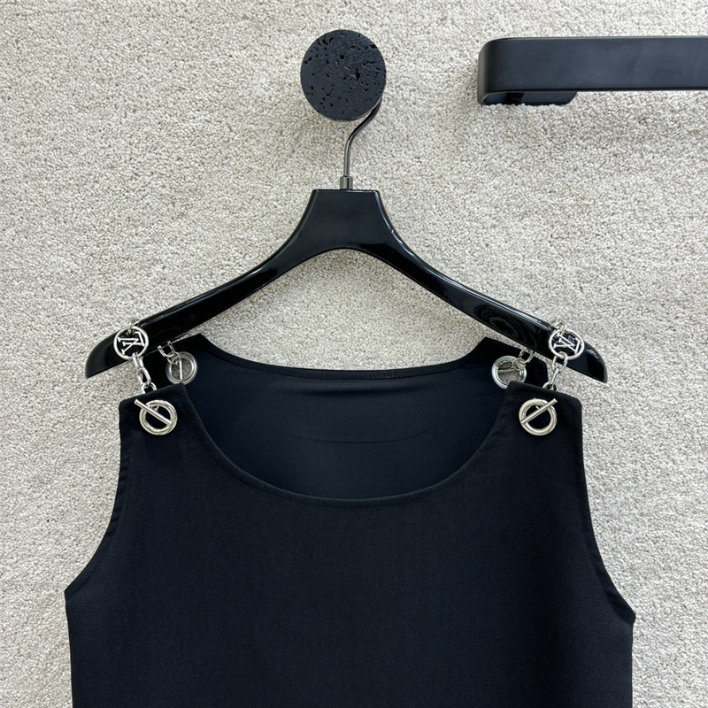 l0vis Vvtt0n lv logo chain strap shift dress replica clothes