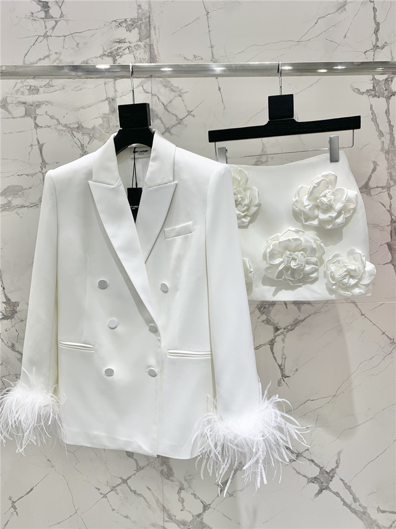 Va1e*ntin0 three-dimensional flower skirt replica d&g clothing