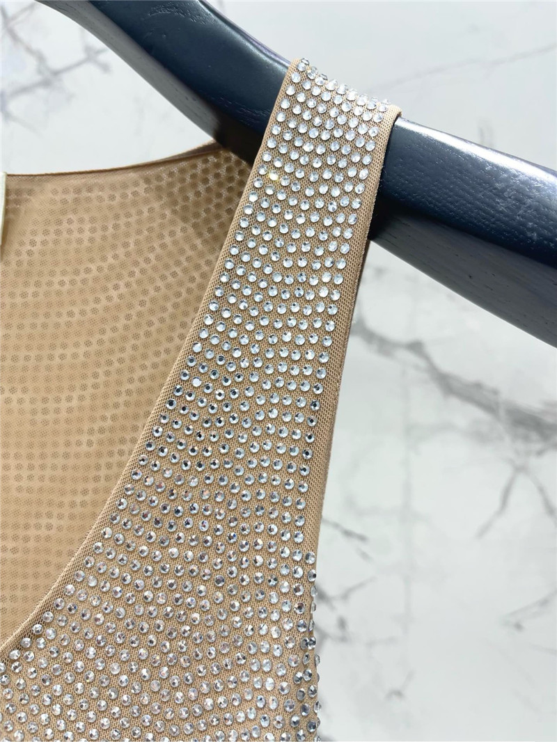 y51 hot D1am0nd vest + skirt suit replica clothing sites