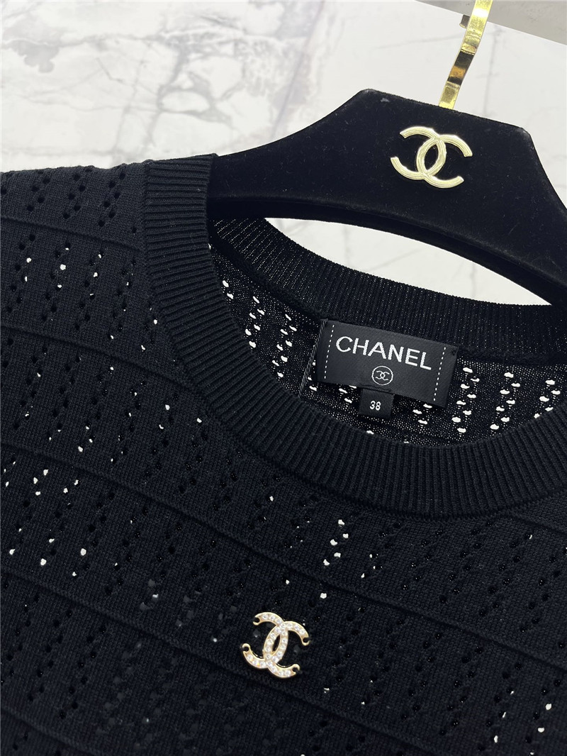 Ch**el logo hollow knitted t-shirt in black