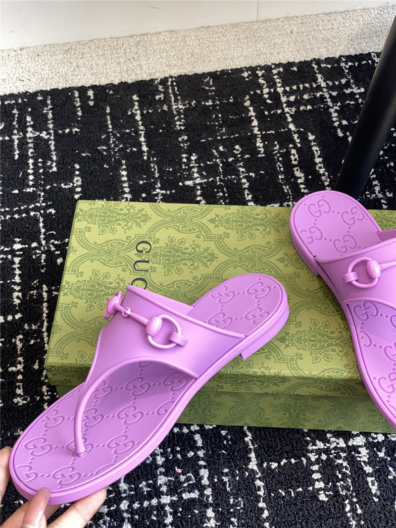 Gvc*1 horsebit thong sandals in purple