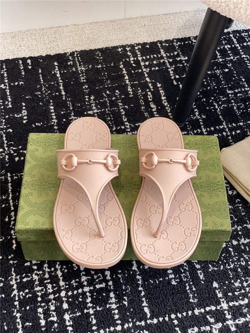 Gvc*1 horsebit thong sandals in beige