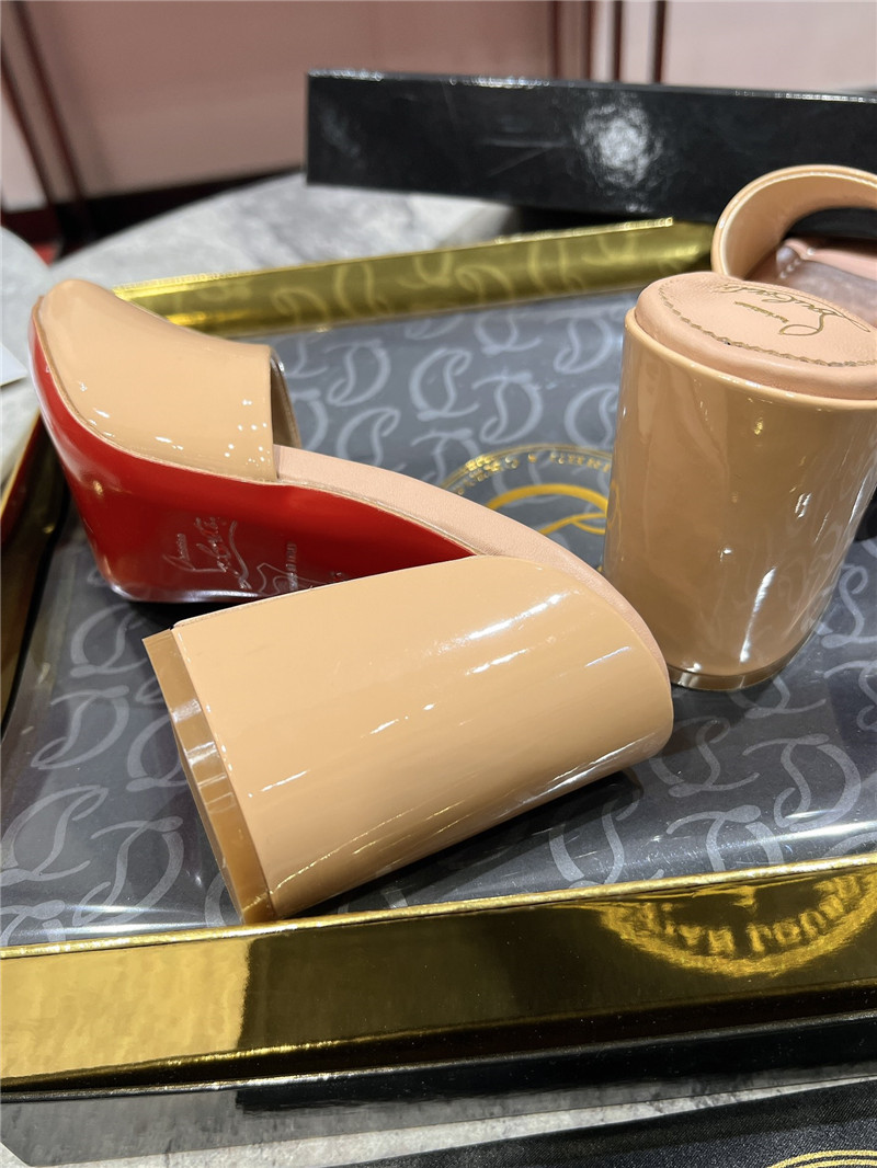 Chr1st1an louboutin beige square heel patent leather mules