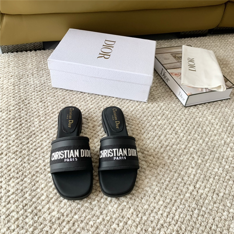 D10r black calfskin dway slide