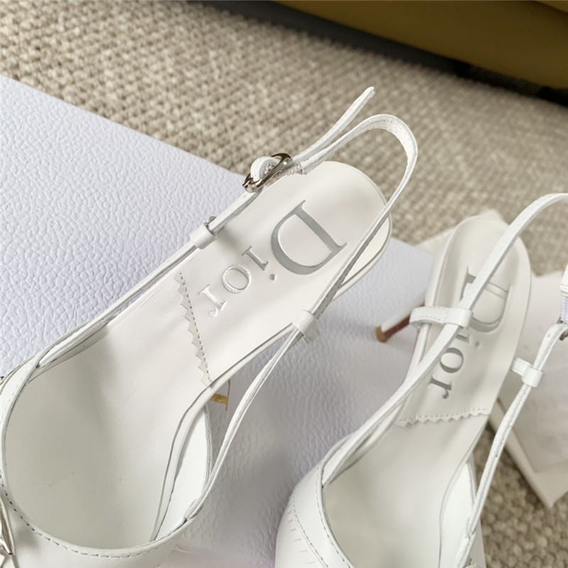 D10r white buckle slingback pumps