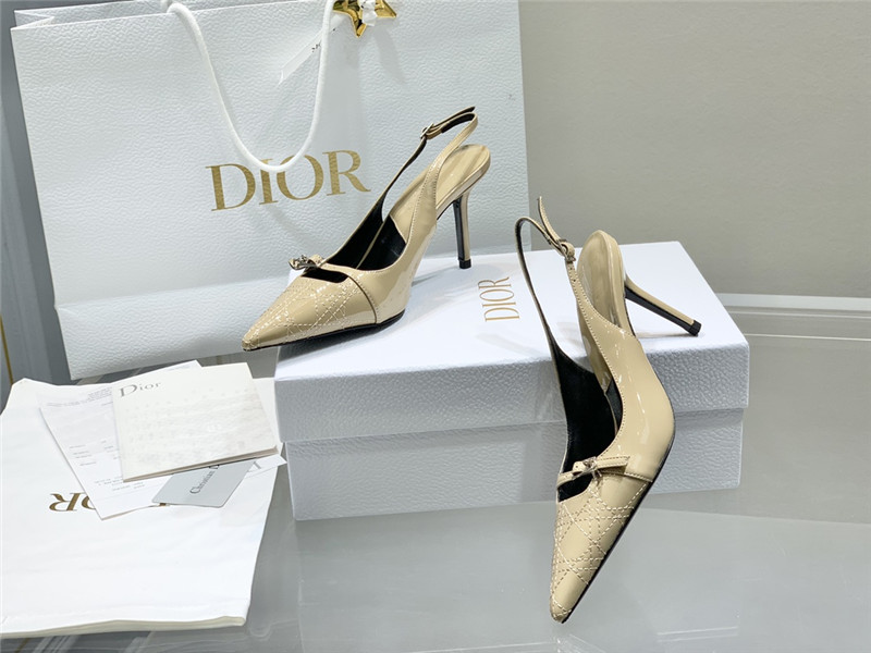 D10r slingback pointed toe pumps beige