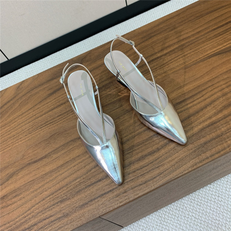 The R0w silver pointed toe slingback pumps