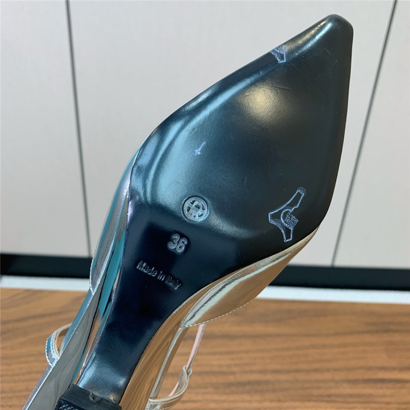 The R0w silver pointed toe slingback pumps