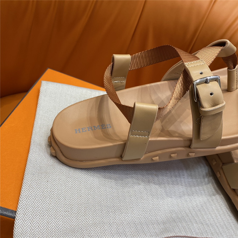 H**me5 inboard sandals beige