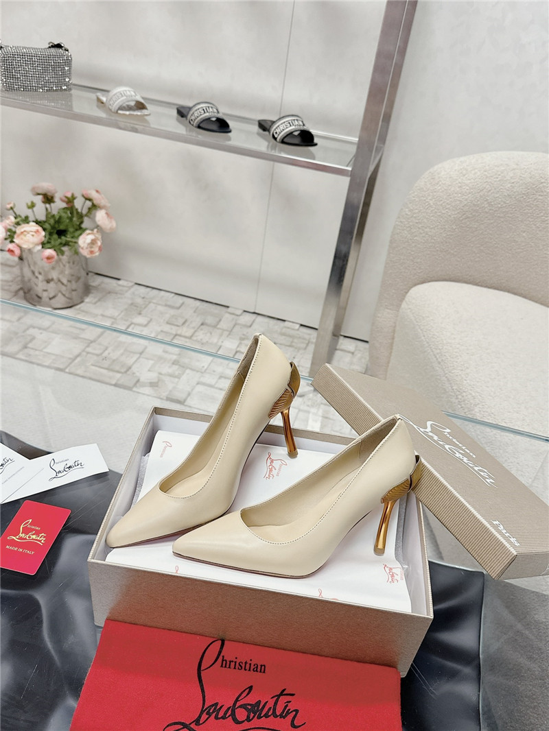 Chr1st1an louboutin ginko 85 leather pump in beige