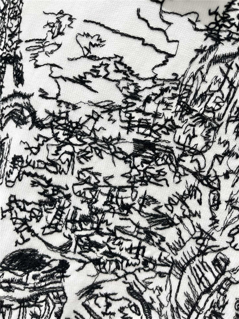 D10r embroidered painting knit t-shirt in white