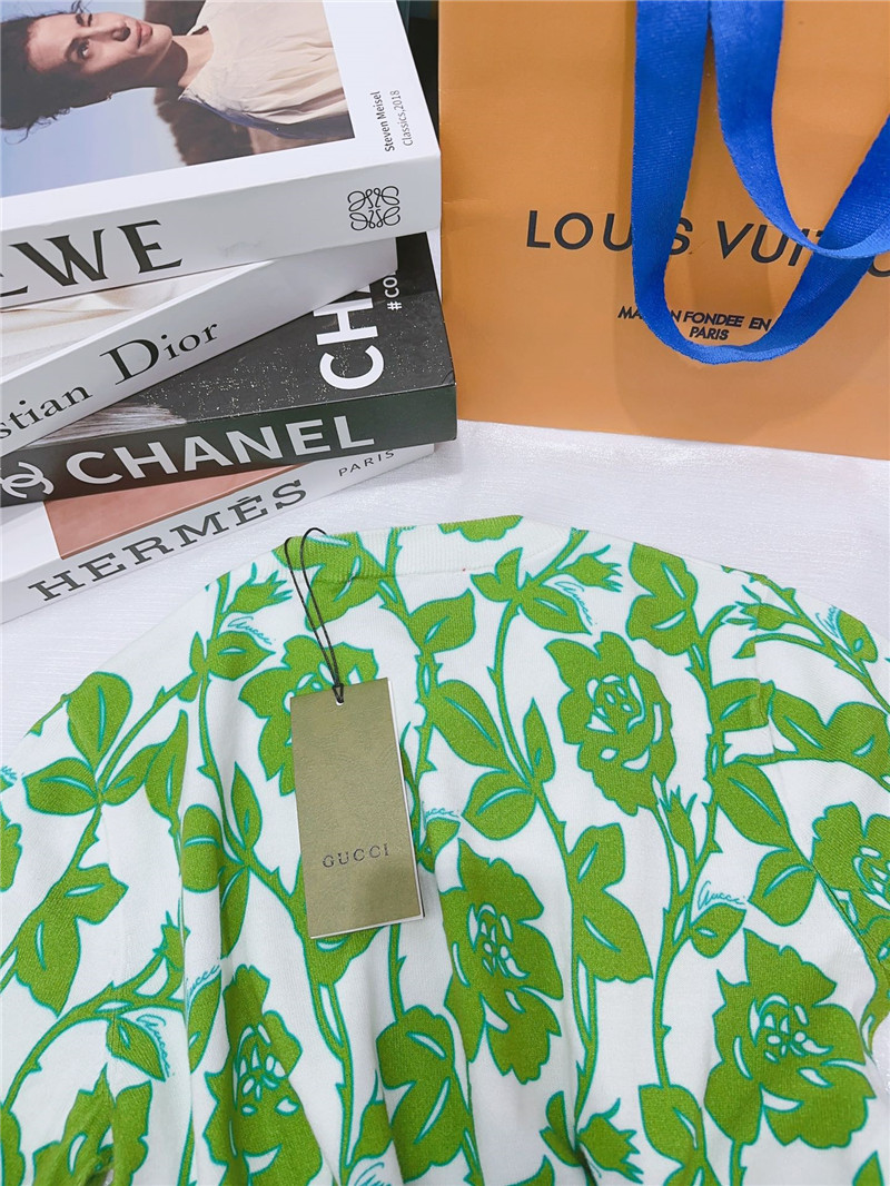 Gucci round neck short sleeve thin top replica d&g clothing