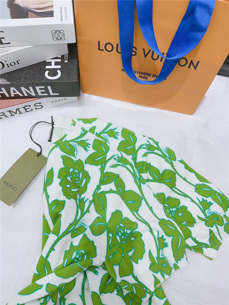 Gucci round neck short sleeve thin top replica d&g clothing