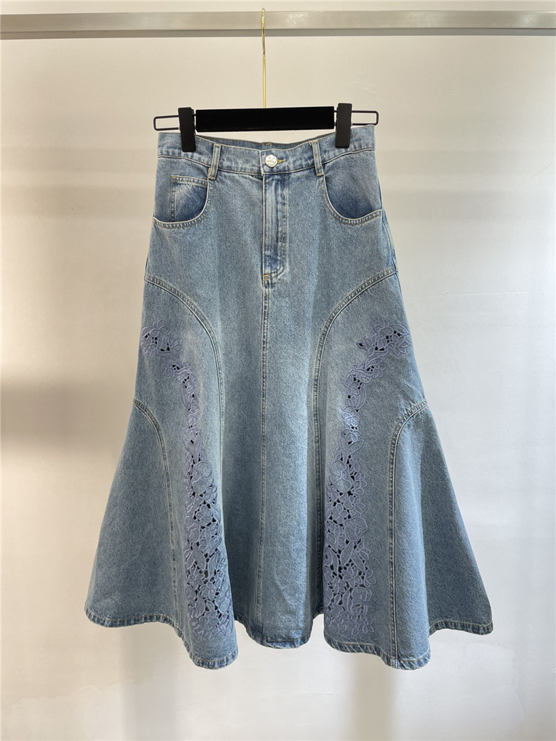 Chloé magnolia hollow embroidered denim skirt replica clothing