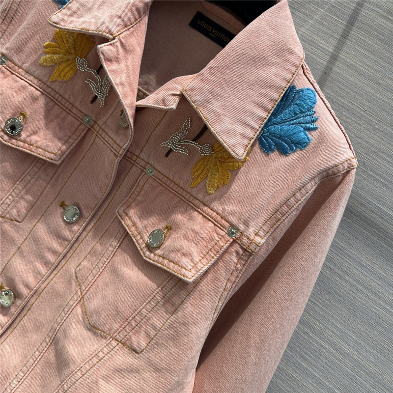 l0vis Vvtt0n embroidered accent light pink denim jacket
