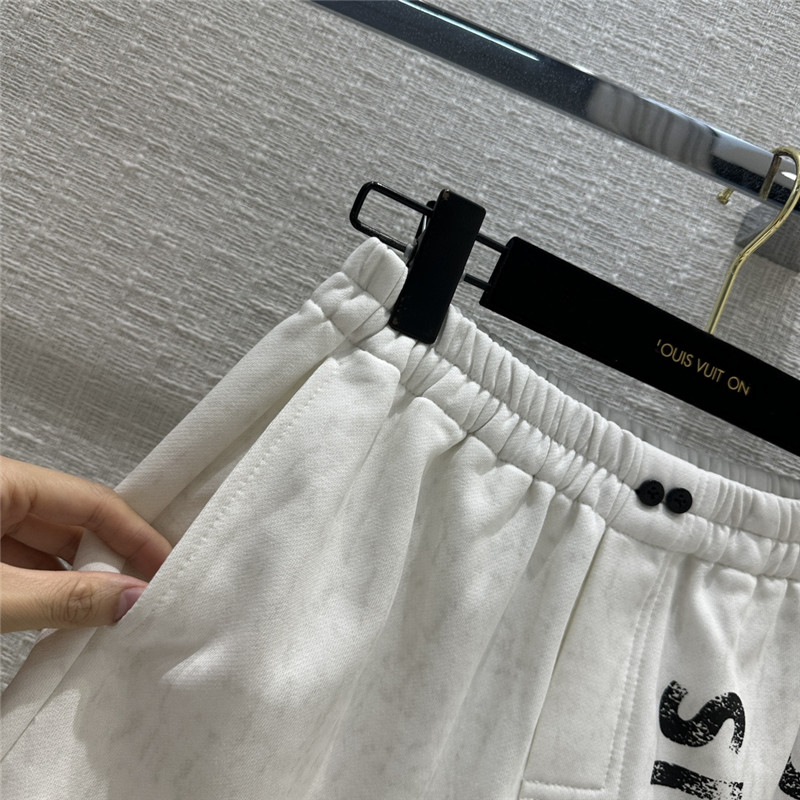 l0vis Vvtt0n lv distressed printed logo sports suit replica clothes