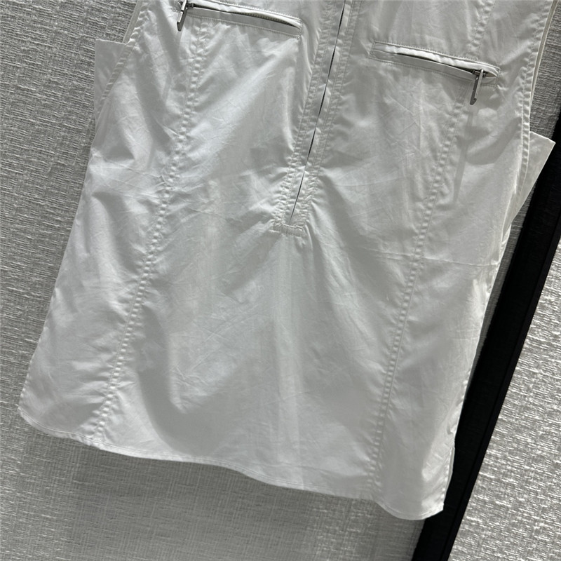 Bv*b*rry zipper stand collar sleeveless shirt replica clothing