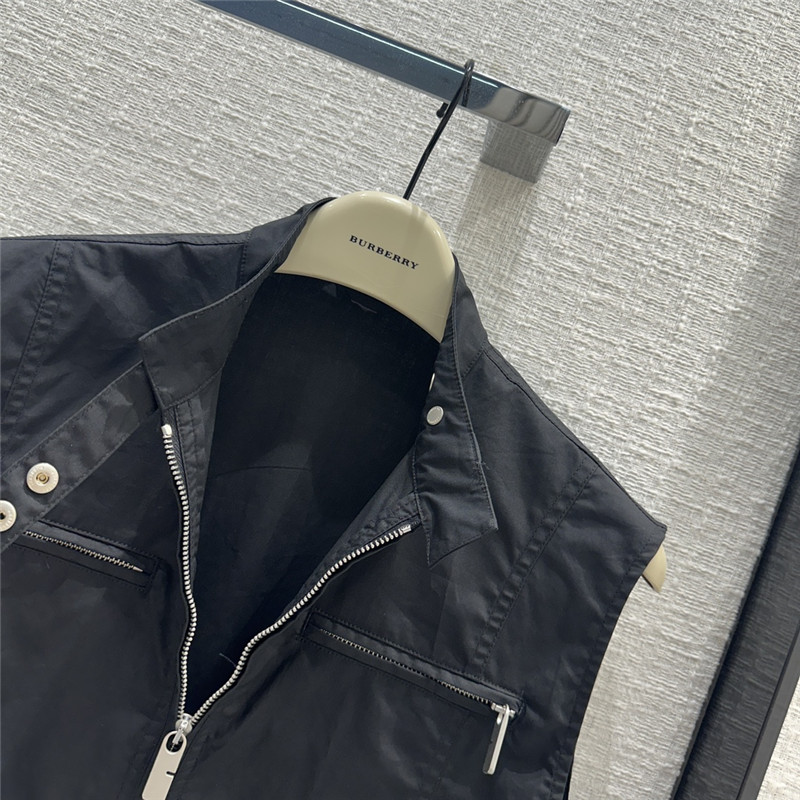 Bv*b*rry zipper stand collar sleeveless shirt replica clothing