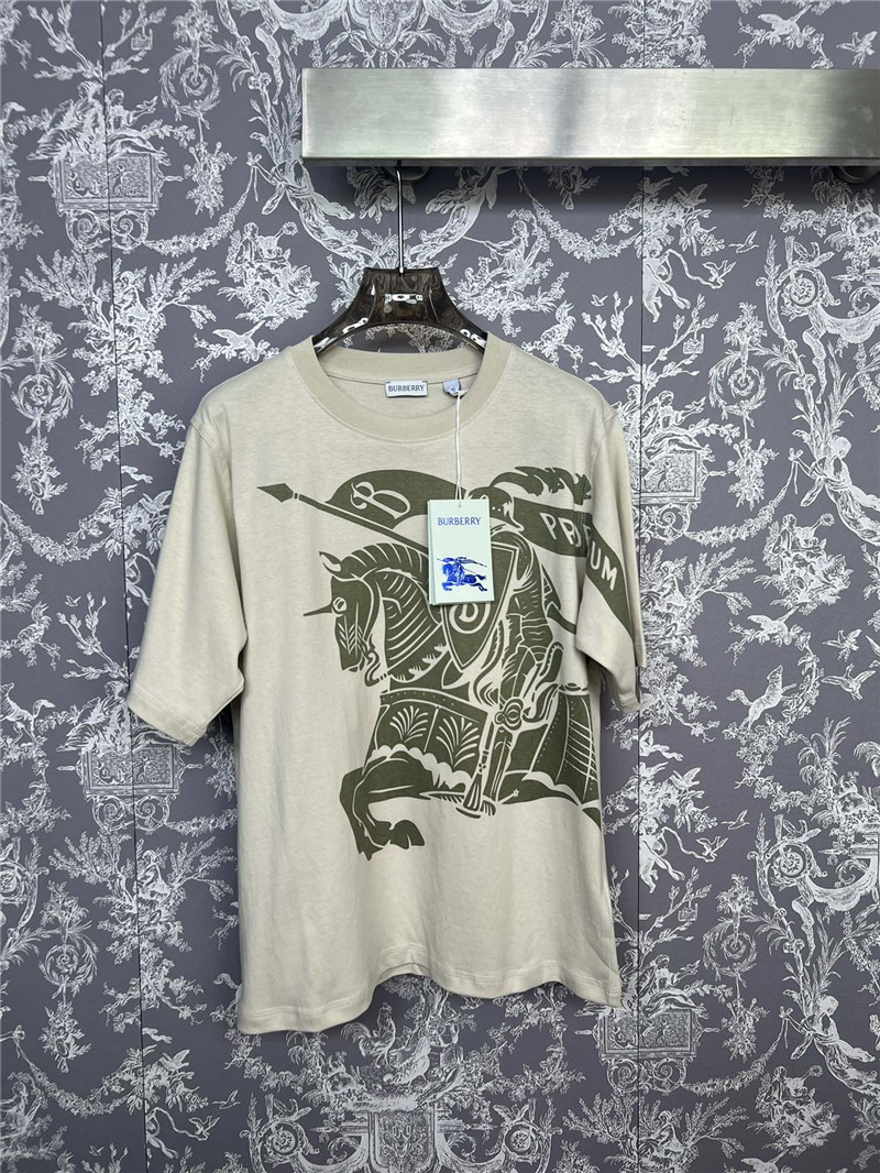 Bv*b*rry new t-shirt replica clothing sites