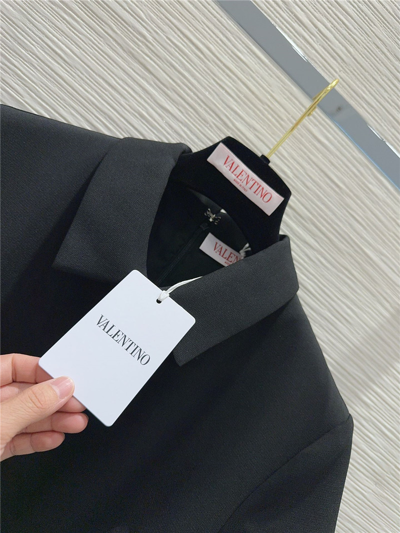 Va1e*ntin0 short sleeve dress replica designer clothes