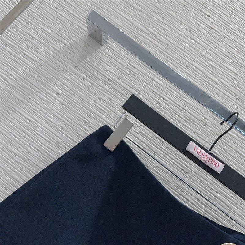 Va1e*ntin0 new culottes replica clothing sites