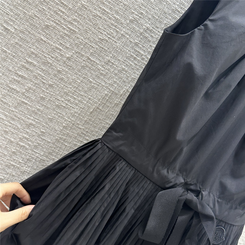 Moncler ruffled round neck sleeveless dress replica clothing