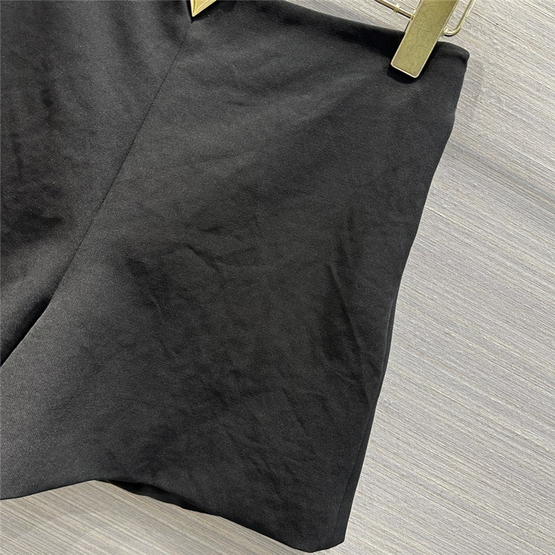 Va1e*ntin0 classic mid-high waist shorts replica clothes