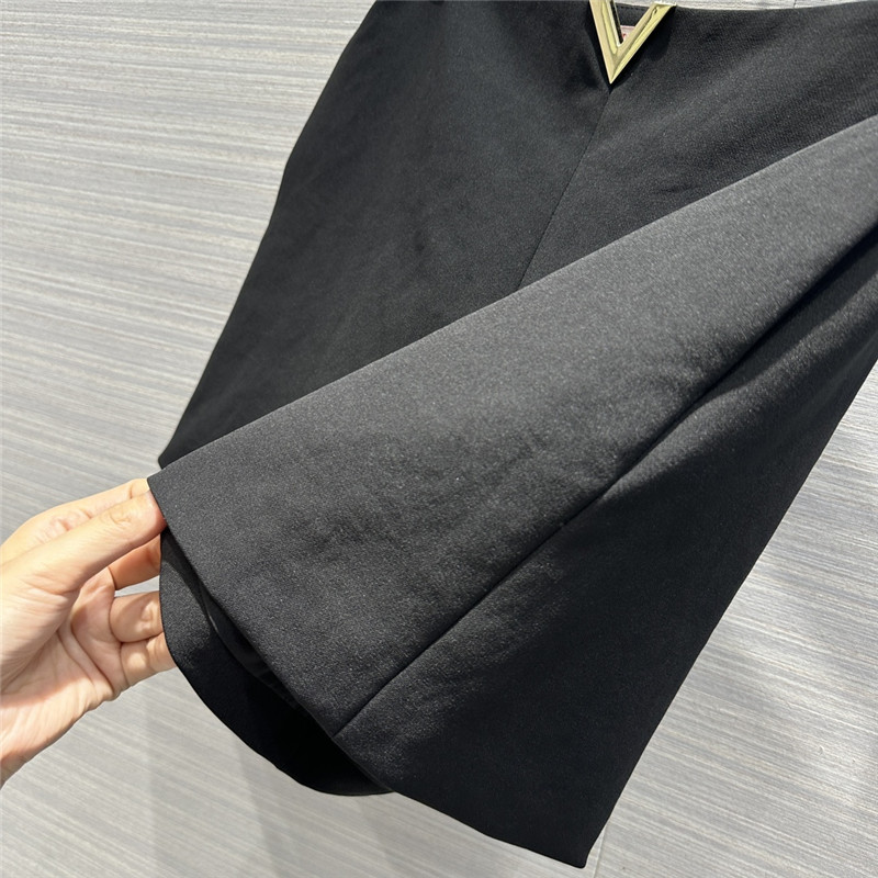 Va1e*ntin0 classic mid-high waist shorts replica clothes