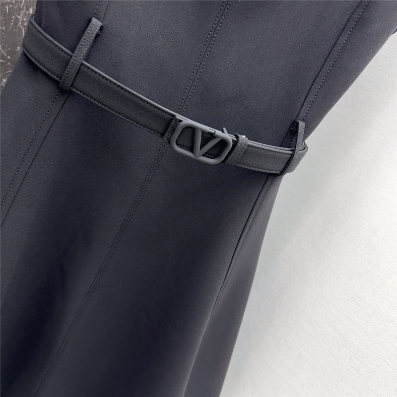 Va1e*ntin0 v-shaped belt short-sleeved dress replica clothes