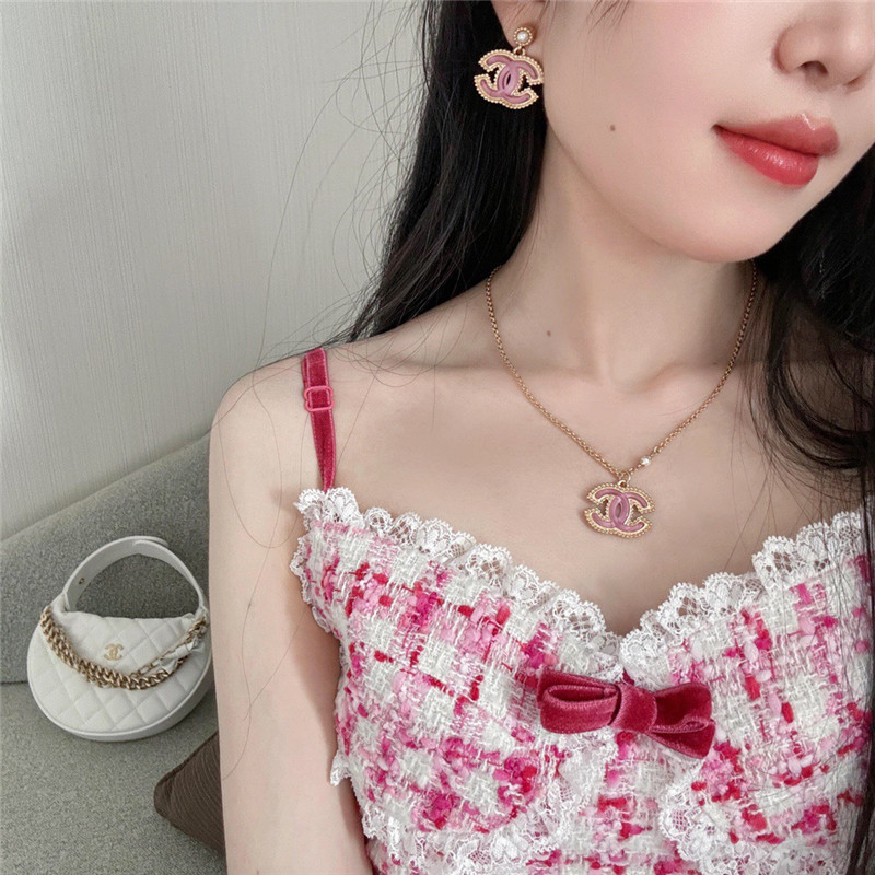 Ch**el pink glass double c necklace