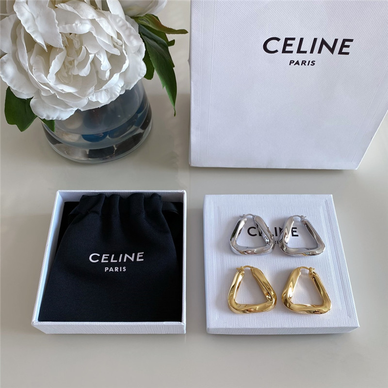 b0tt*ga Ven*ta triangle earrings