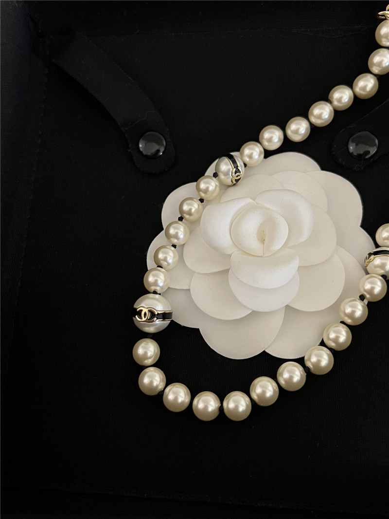 Ch**el black and white pearl necklace