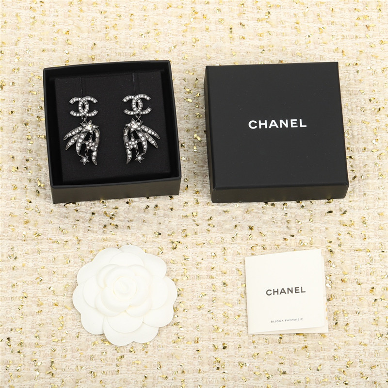 Ch**el new logo earrings