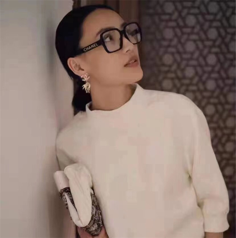 Ch**el new logo earrings