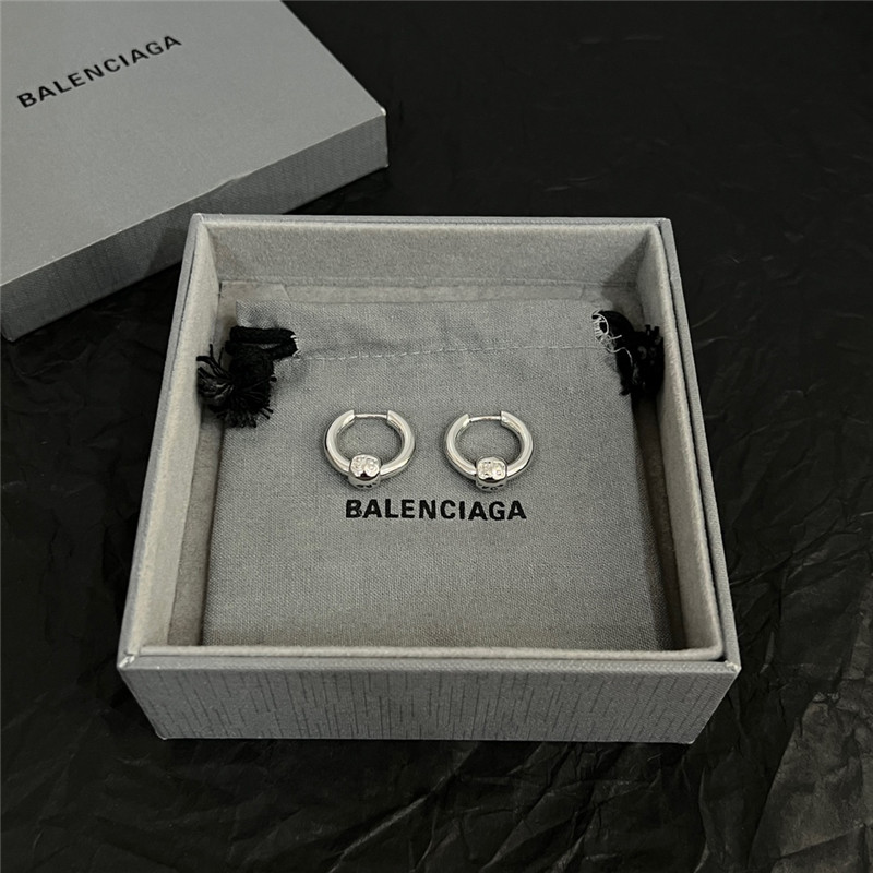 Ba1en*iaga retro earrings