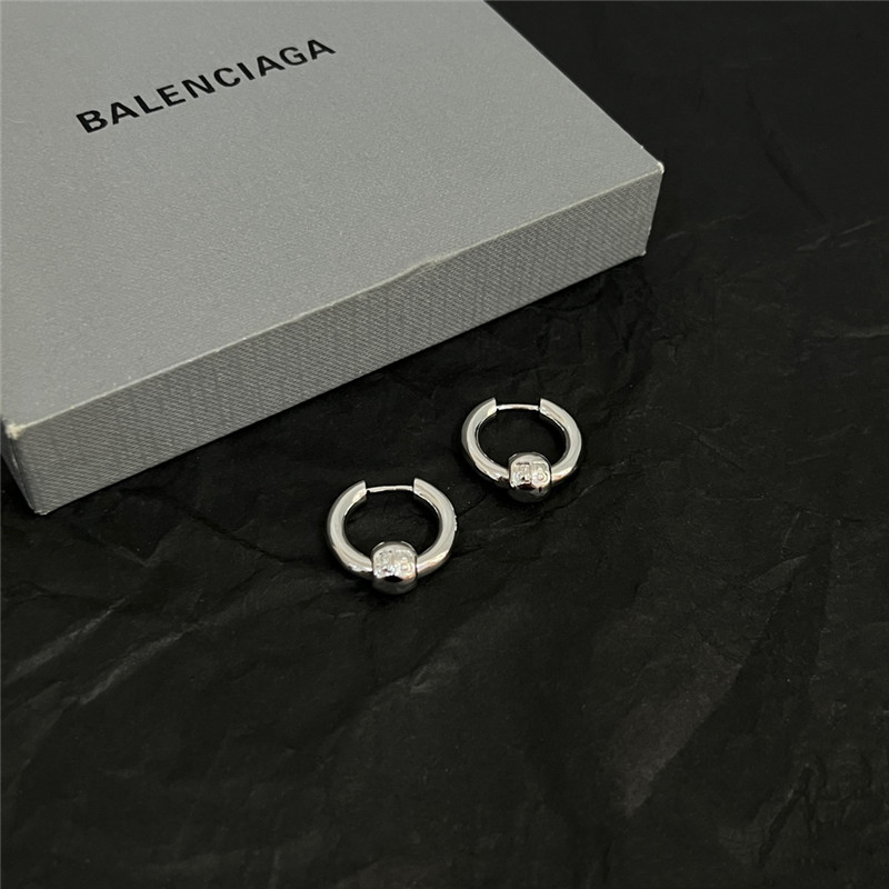 Ba1en*iaga retro earrings