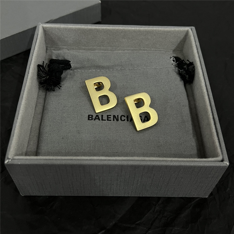Ba1en*iaga retro earrings