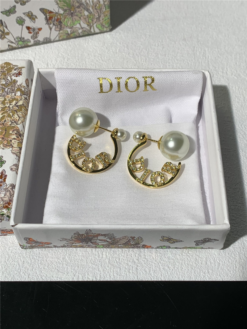 D10r new earrings