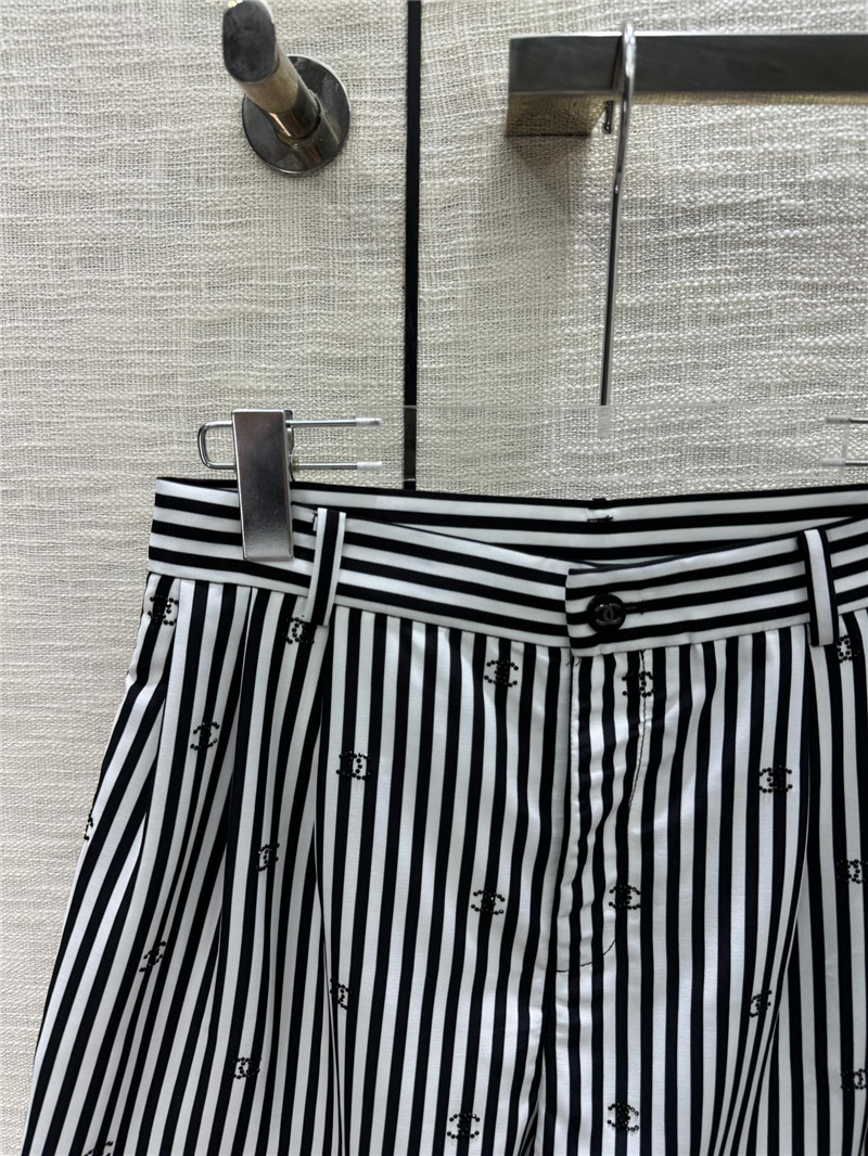 ce1i*e hot D1am0nd double c striped shorts replica clothing