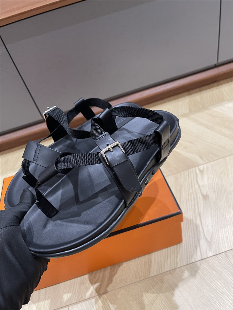 H**me5 inboard sandals black