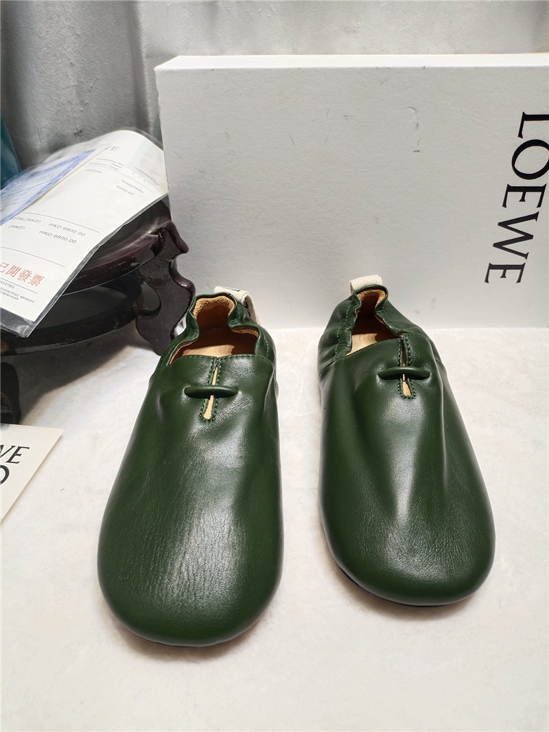 L0ew* green leather ballet flats