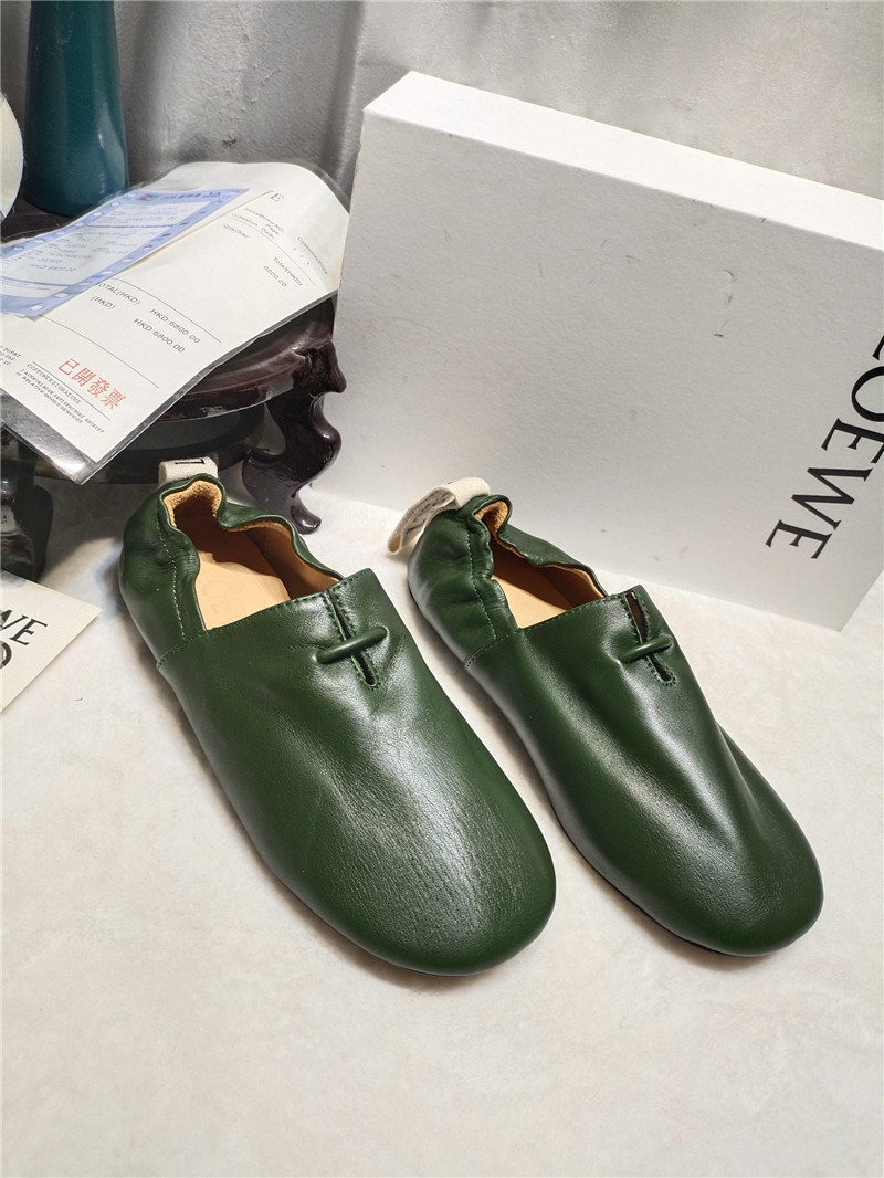 L0ew* green leather ballet flats