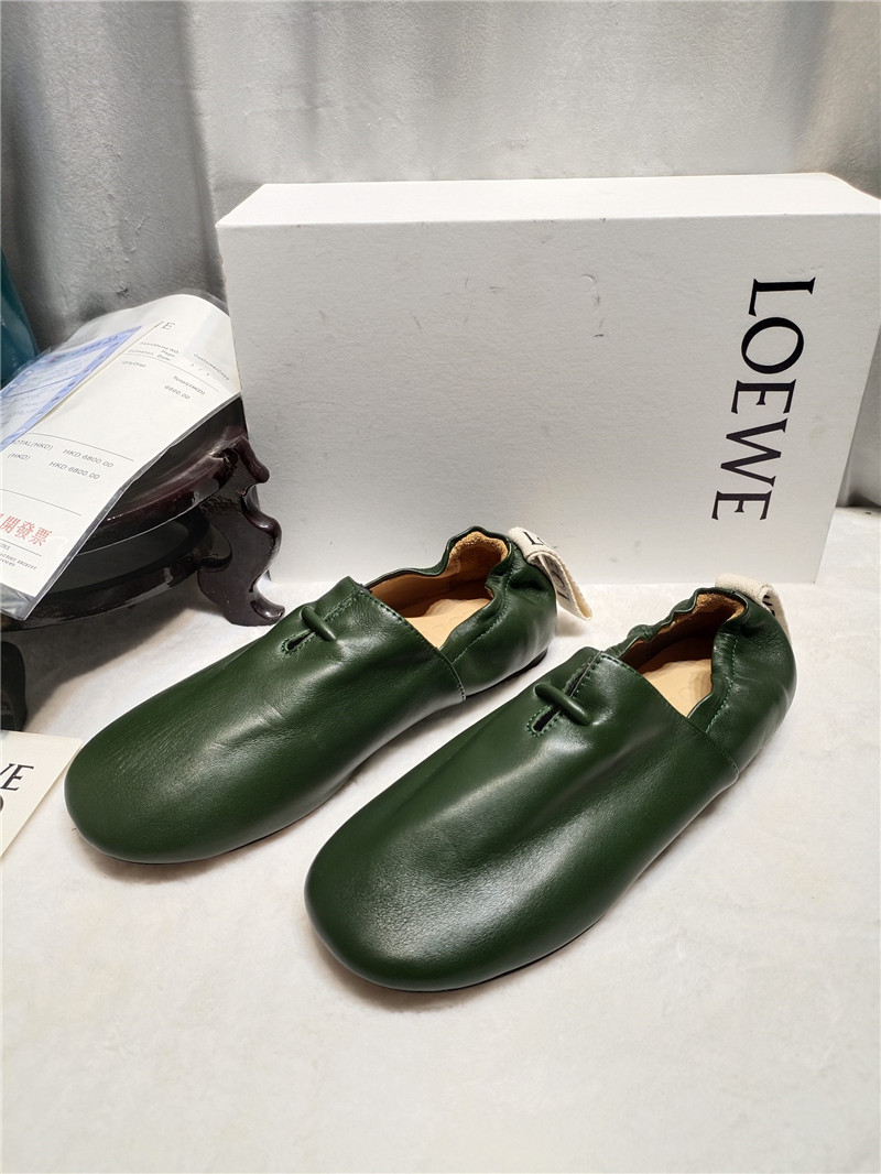 L0ew* green leather ballet flats