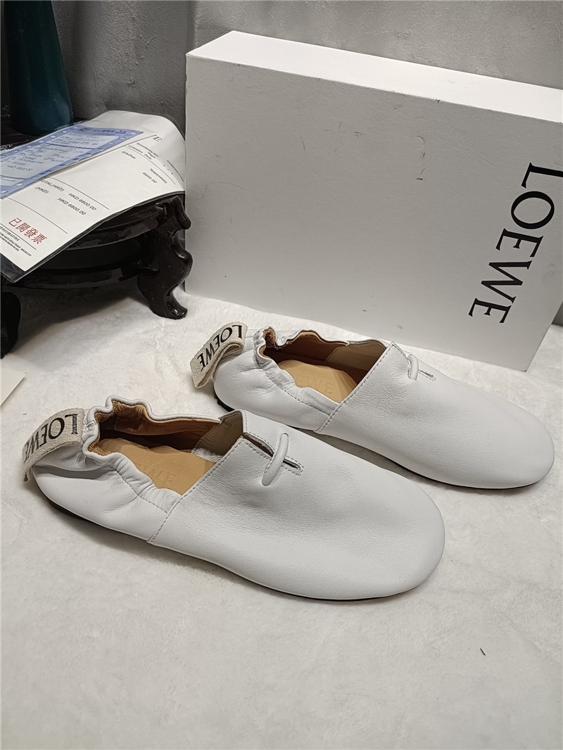 L0ew* white leather ballet flats