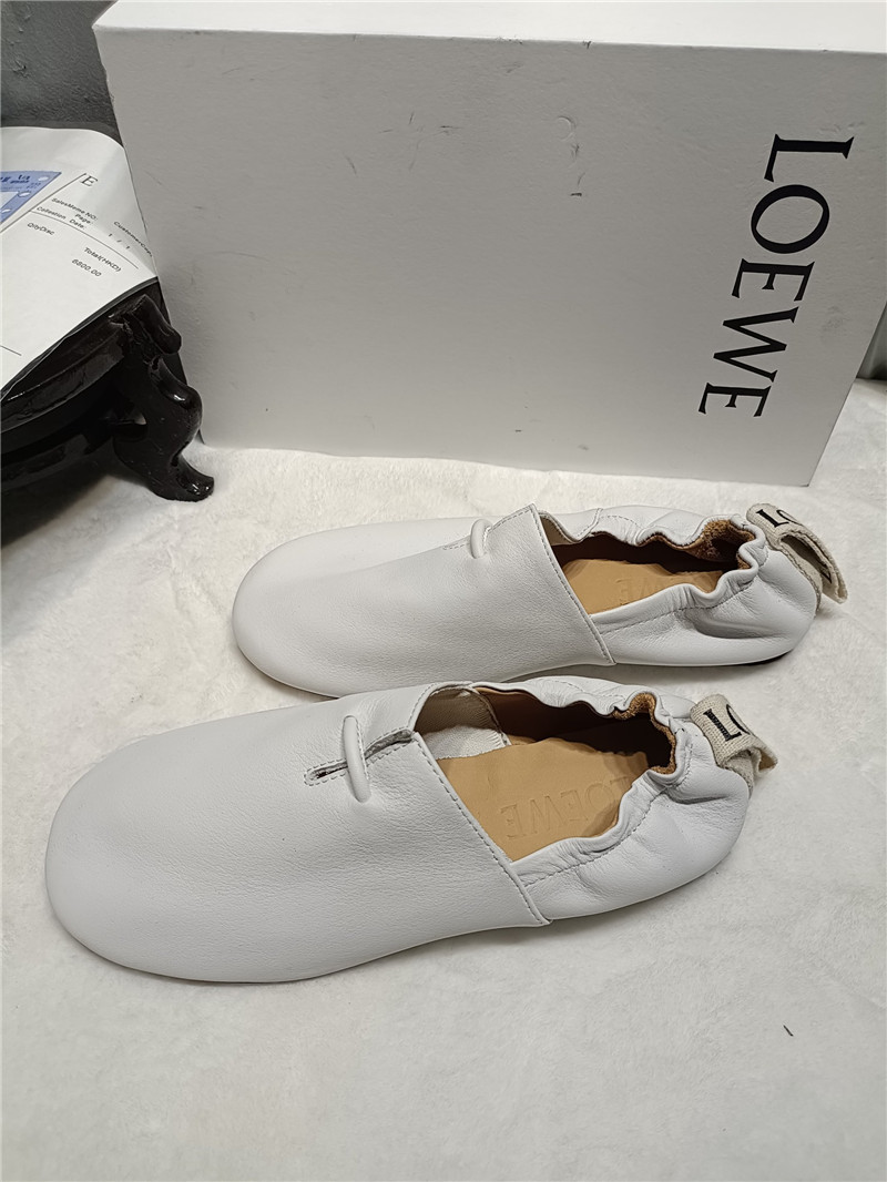 L0ew* white leather ballet flats