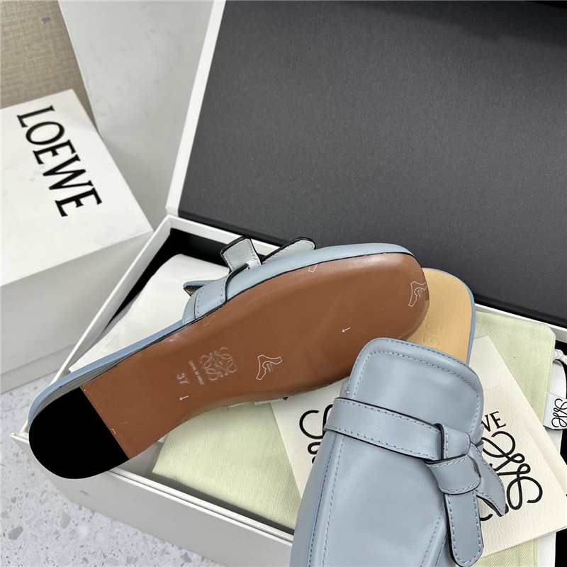 L0ew* gate flat mule in blue