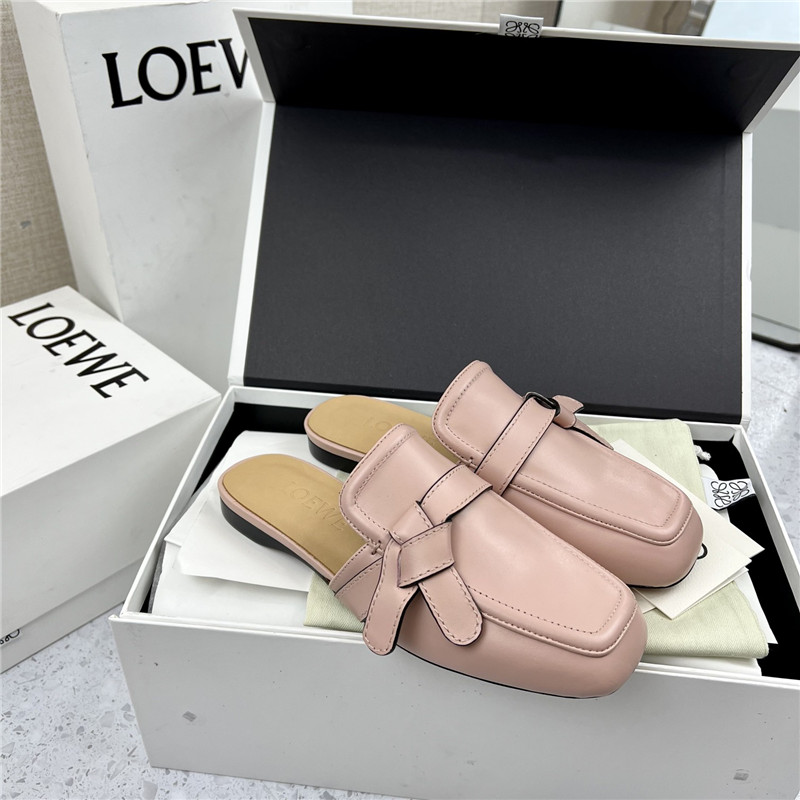 L0ew* gate flat mule in pink