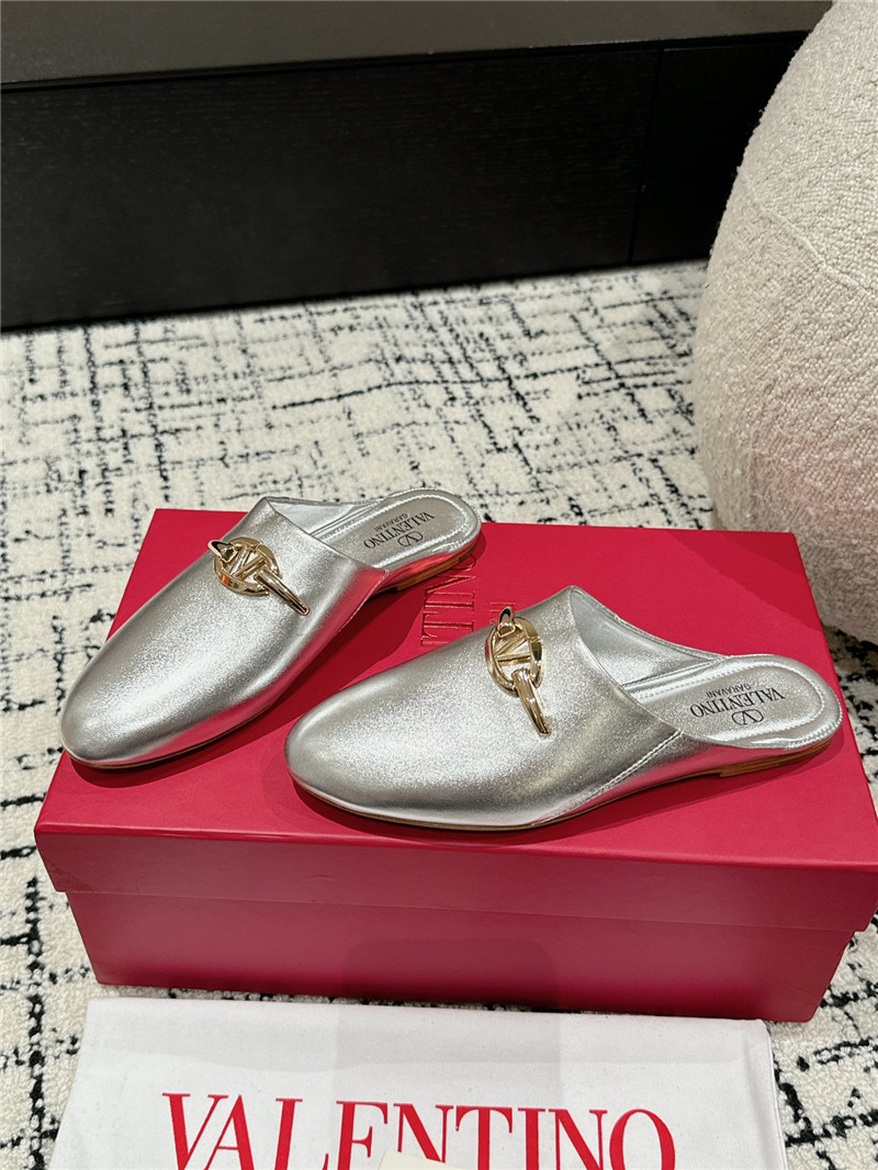 Va1e*ntin0 garavani vlogo signature leather mules silver