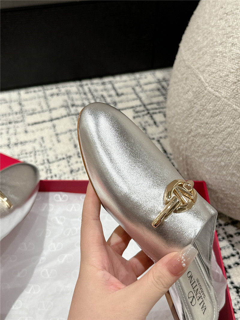 Va1e*ntin0 garavani vlogo signature leather mules silver